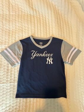 Yankees Tee